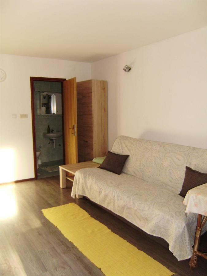Apartment Carmen Cavle Екстер'єр фото